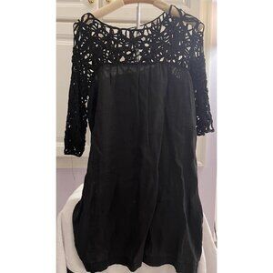 Hot and Delicious Women’s Black Top Size M Casual Chic Stylish Trendy Blouse